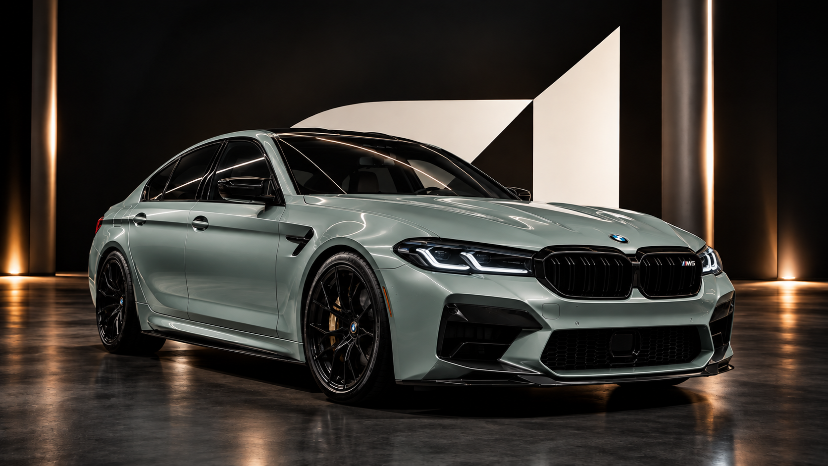 BMW M5 in Mintgrün im Premium Studio
